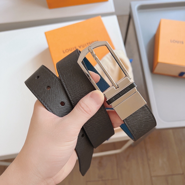 ルイヴィトンベルト正面デザイン